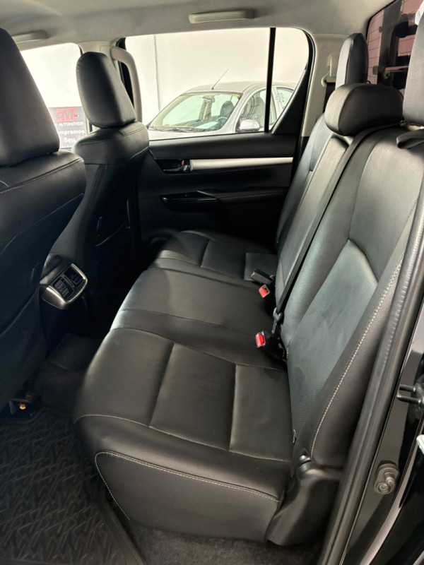 TOYOTA Hilux Caminhonete 2.8 16V 4P SRX DIESEL CABINE DUPLA