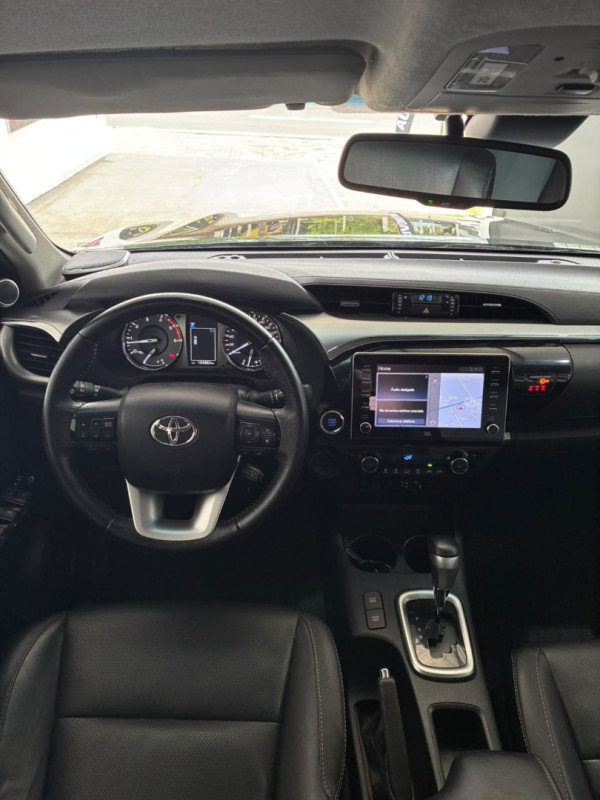 TOYOTA Hilux Caminhonete 2.8 16V 4P SRX DIESEL CABINE DUPLA
