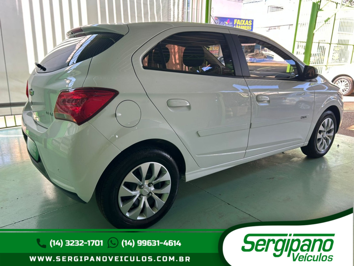 Onix Hatch 1.4 4P FLEX LT