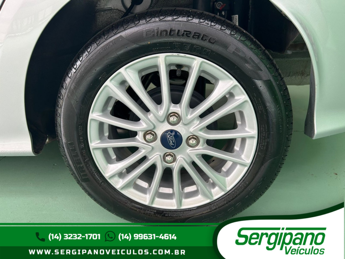 FORD Ka + Sedan 1.5 12V 4P TI-VCT FLEX TITANIUM AUTOMÁTICO