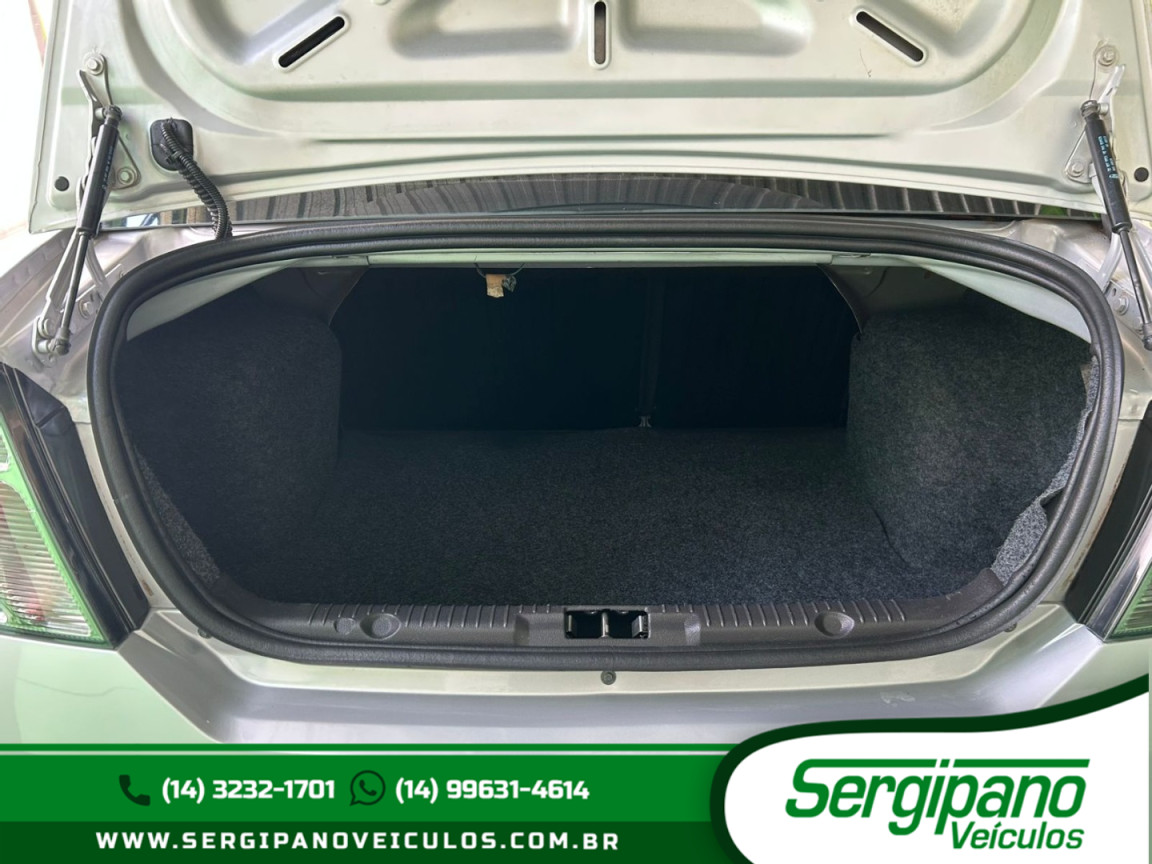 FORD Fiesta Sedan 1.6 4P CLASS FLEX