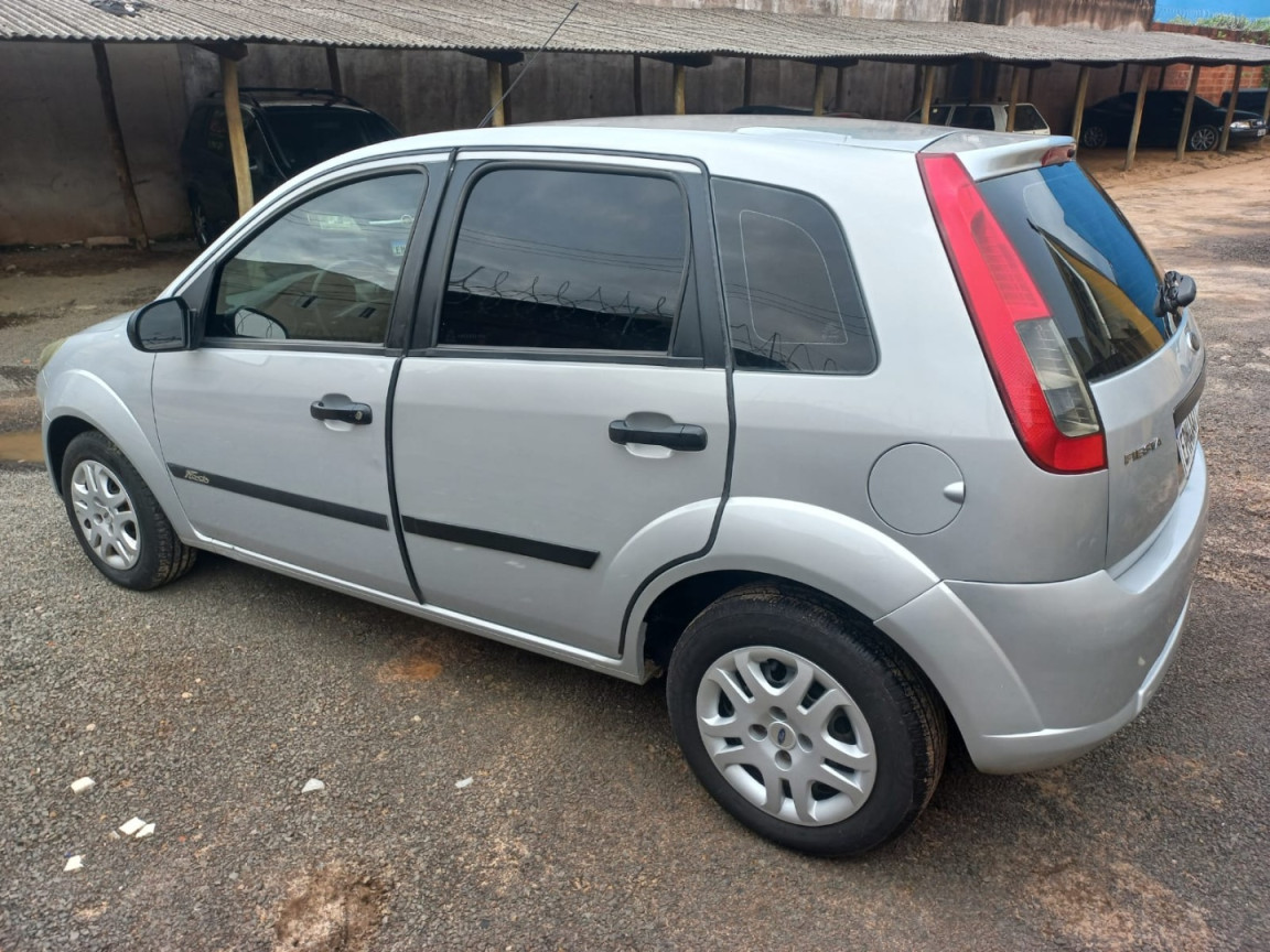 FORD Fiesta Hatch 1.6 4P FLEX