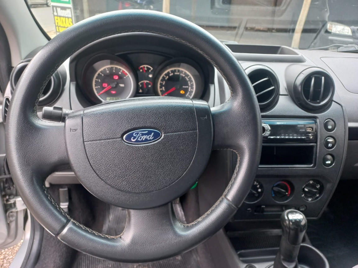 FORD Fiesta Hatch 1.6 4P FLEX
