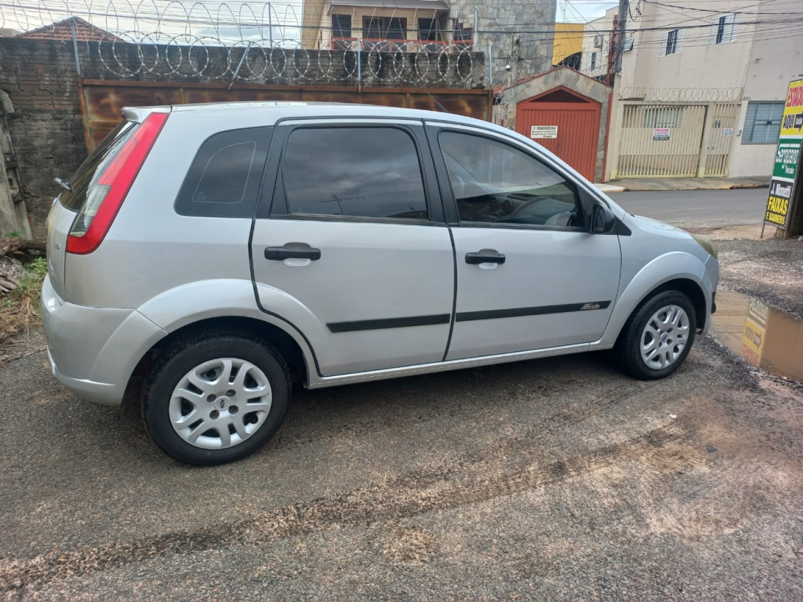 FORD Fiesta Hatch 1.6 4P FLEX