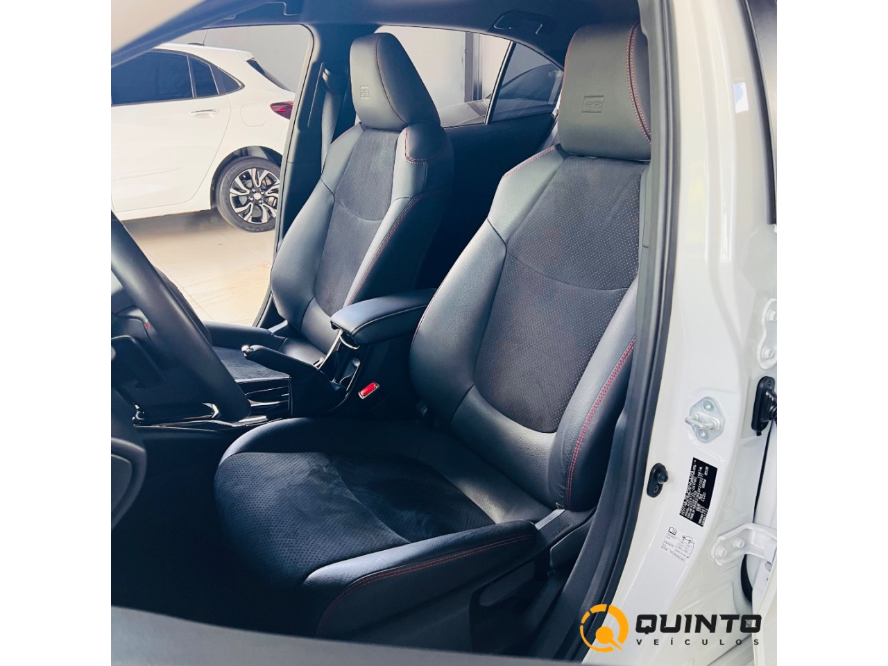 Corolla 2.0 16V 4P VVT-IE FLEX GR-S DIRECT SHIFT AUTOMÁTICO CVT