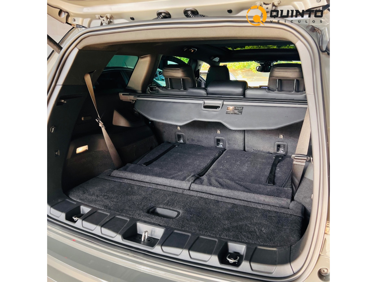 Commander 2.0 16V 4P HURRICANE 4 TURBO BLACKHAWK AUTOMÁTICO AT9