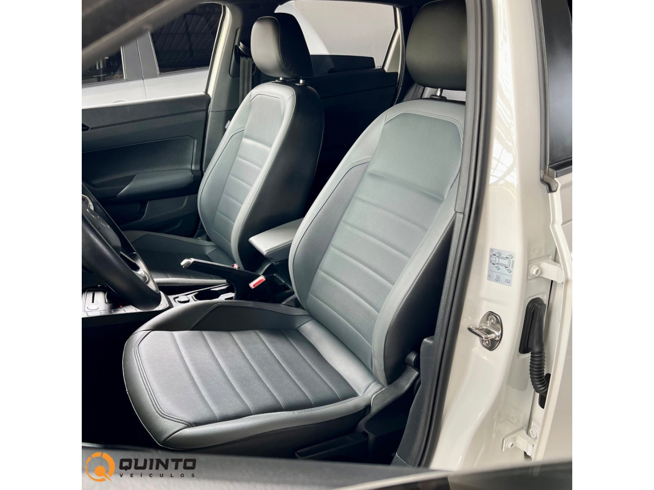 Nivus 1.0 4P FLEX 200 TSI HIGHLINE TURBO AUTOMÁTICO