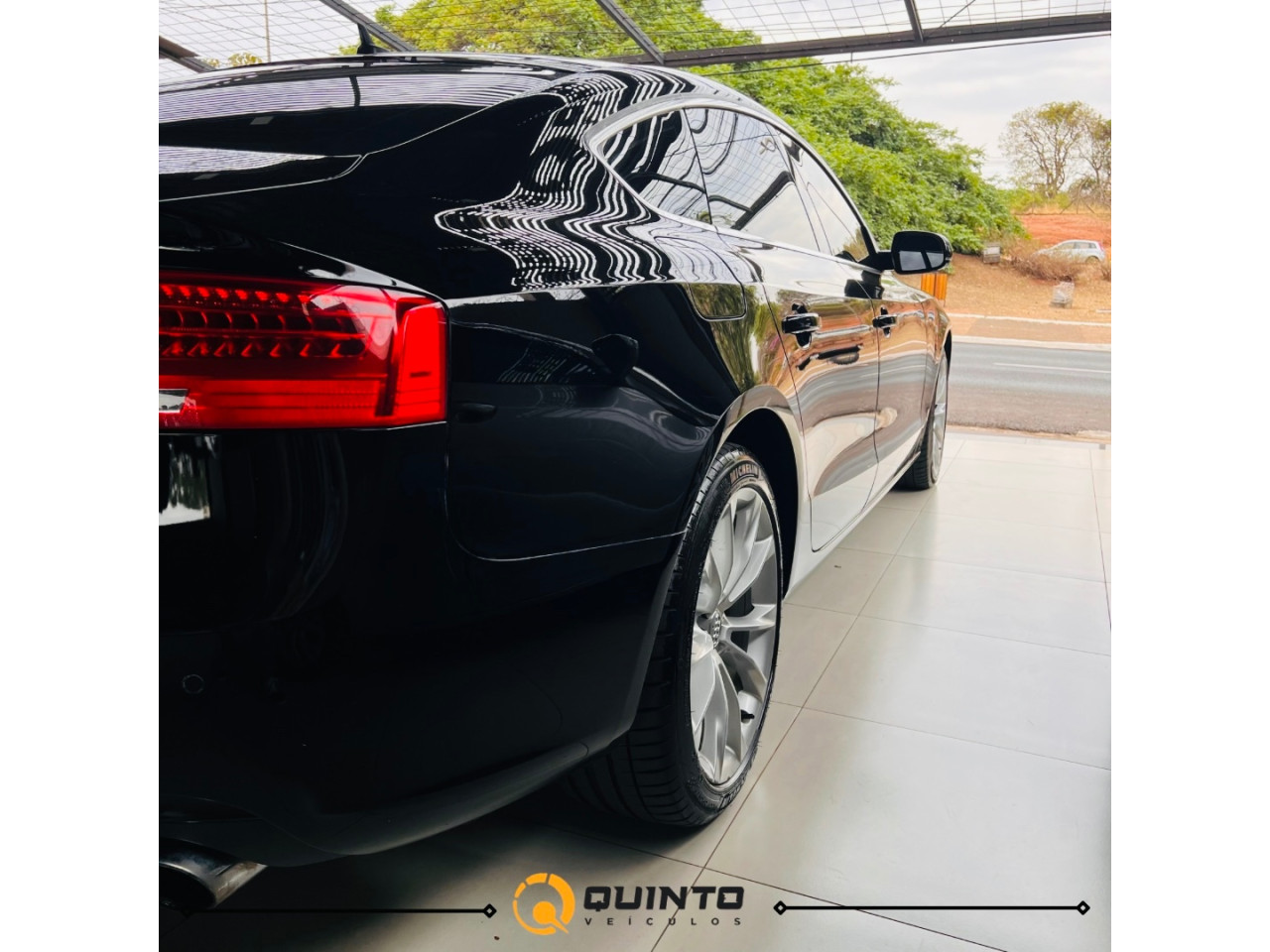 A5 1.8 16V 4P TFSI SPORTBACK AMBIENTE AUTOMÁTICO