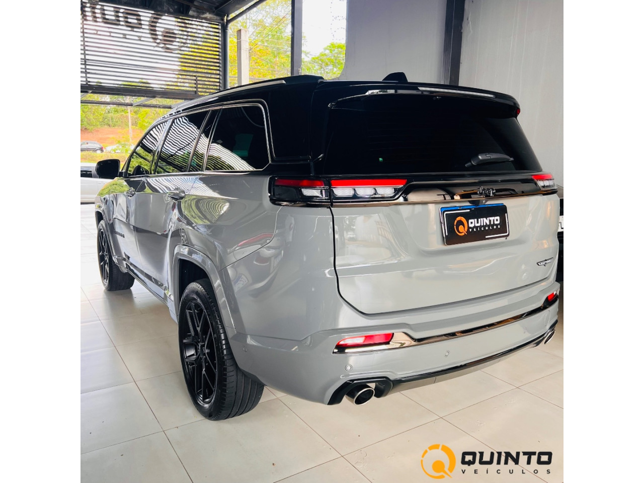 Commander 2.0 16V 4P HURRICANE 4 TURBO BLACKHAWK AUTOMÁTICO AT9