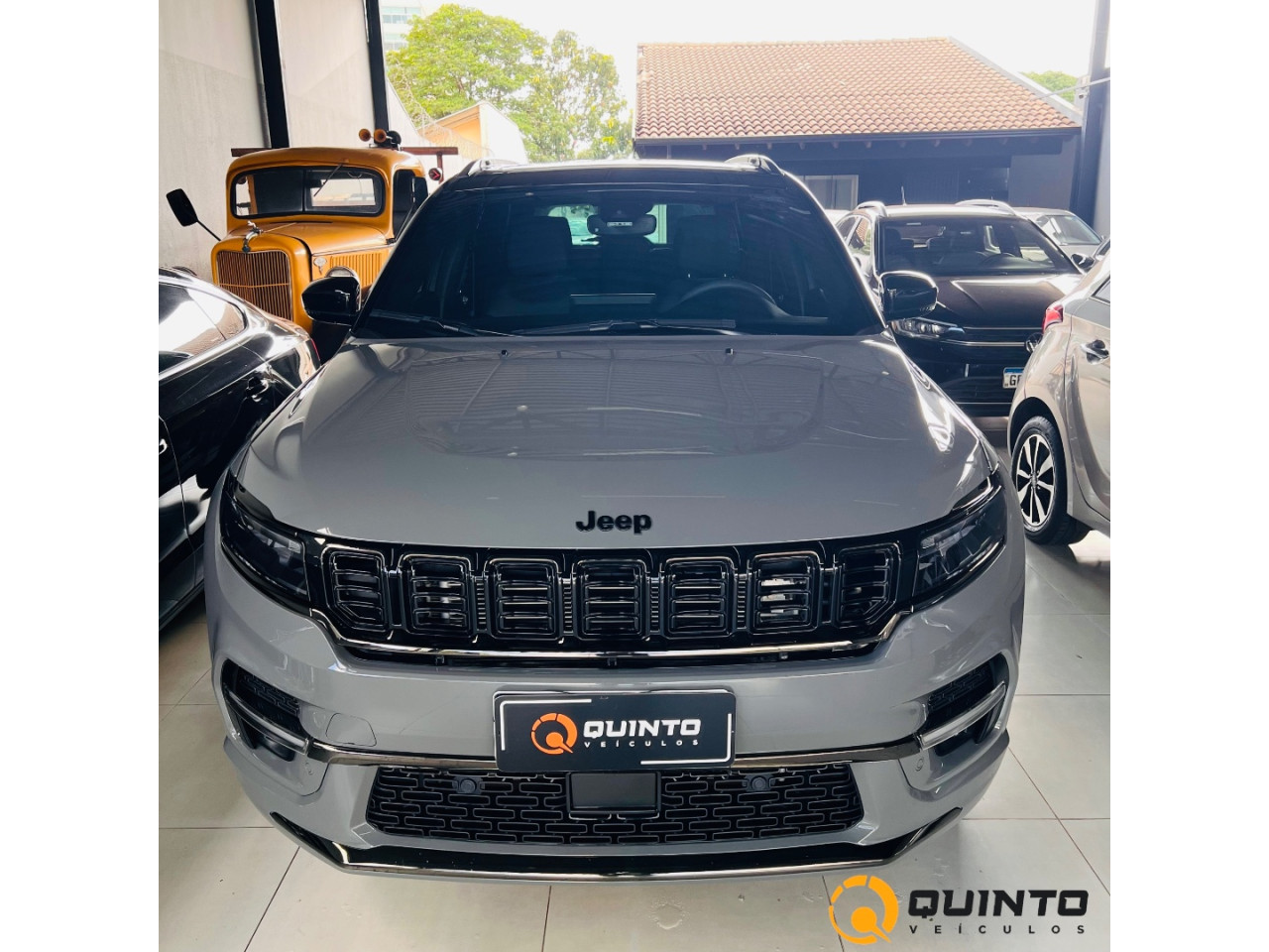 Commander 2.0 16V 4P HURRICANE 4 TURBO BLACKHAWK AUTOMÁTICO AT9