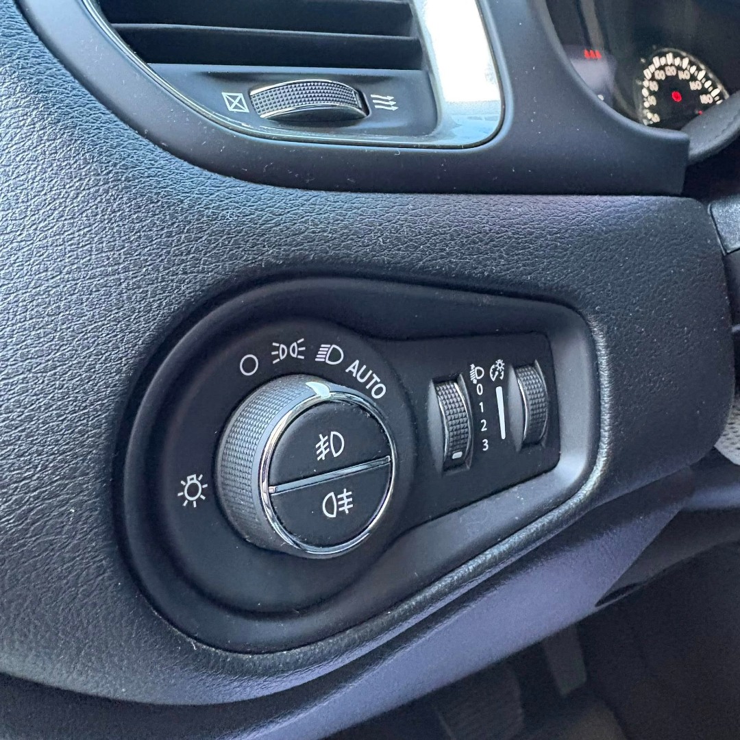 JEEP Renegade 1.8 16V 4P LIMITED FLEX AUTOMÁTICO