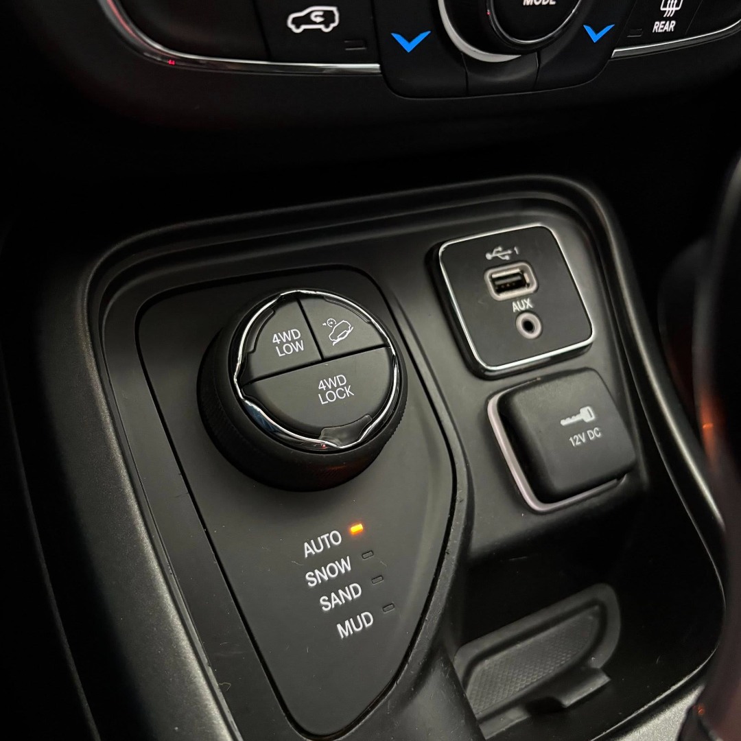 JEEP Compass 2.0 16V 4P LONGITUDE TURBO DIESEL 4X4 AUTOMÁTICO