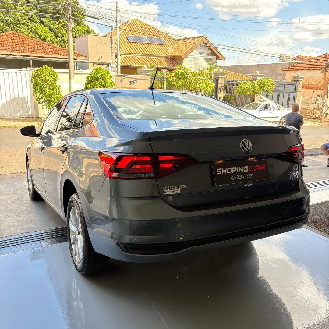 VOLKSWAGEN Virtus 1.6 4P MSI FLEX AUTOMÁTICO