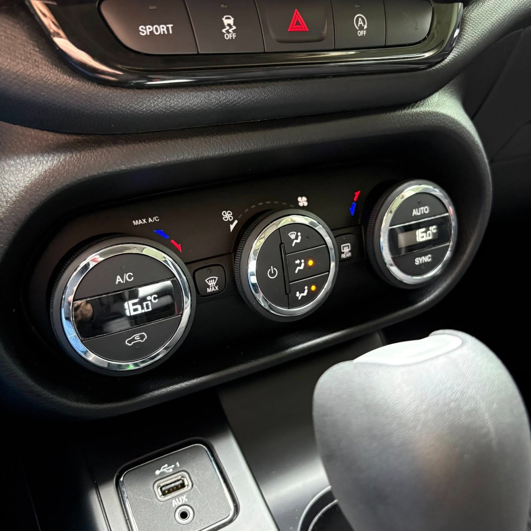 FIAT Toro 1.8 16V 4P FLEX FREEDOM AUTOMÁTICO