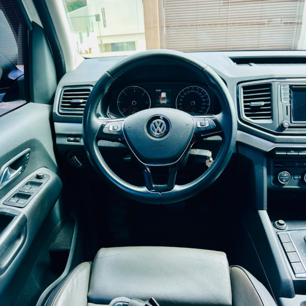 VOLKSWAGEN Amarok 3.0 V6 CABINE DUPLA HIGHLINE 4X4 TURBO INTERCOOLER AUTOMÁTICO