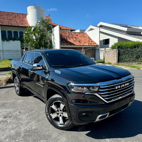 Rampage 2.0 4P HURRICANE 4 TURBO LARAMIE 4X4 AUTOMÁTICO