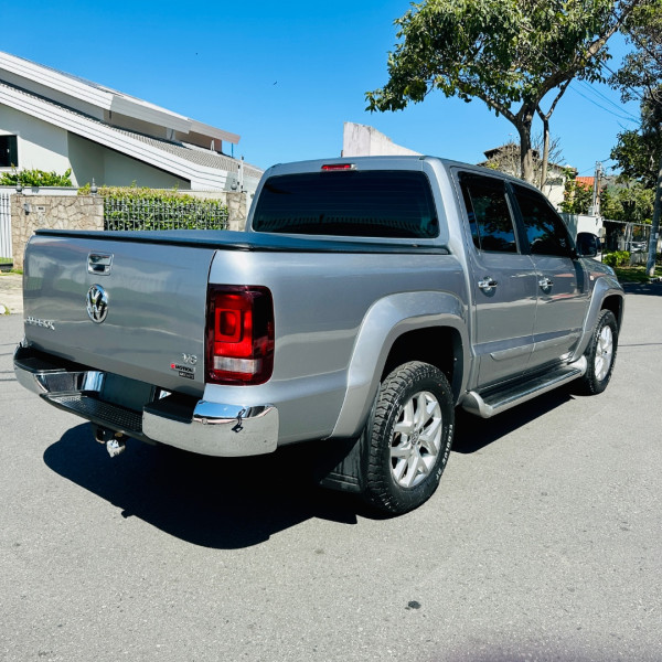 VOLKSWAGEN Amarok 3.0 V6 CABINE DUPLA HIGHLINE 4X4 TURBO INTERCOOLER AUTOMÁTICO