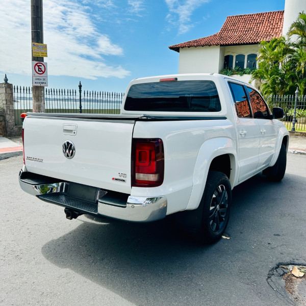 VOLKSWAGEN Amarok 3.0 V6 CABINE DUPLA HIGHLINE 4X4 TURBO INTERCOOLER AUTOMÁTICO