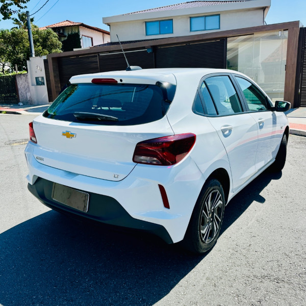 CHEVROLET Onix Hatch 1.0 4P FLEX LT2