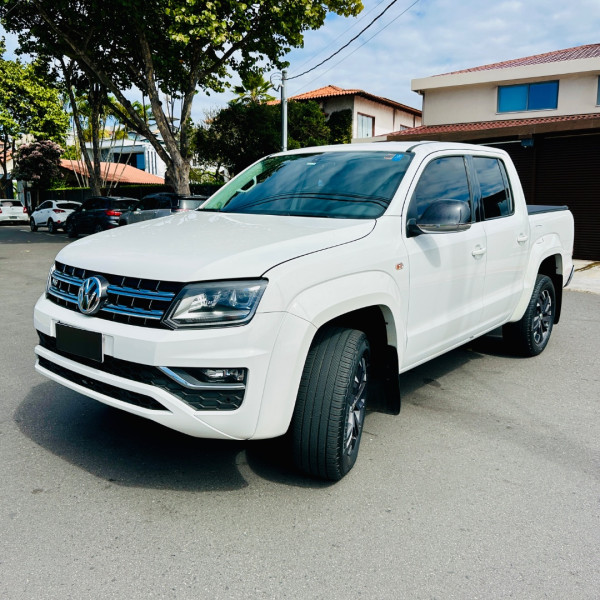 VOLKSWAGEN Amarok 3.0 V6 CABINE DUPLA HIGHLINE 4X4 TURBO INTERCOOLER AUTOMÁTICO