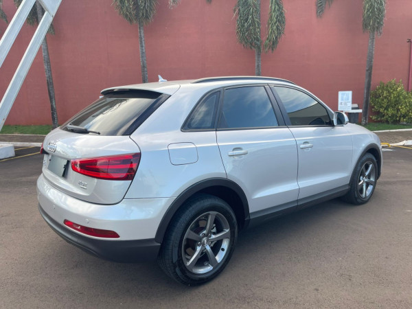 AUDI Q3 2.0 4P TFSI ATTRACTION QUATTRO S-TRONIC AUTOMÁTICO
