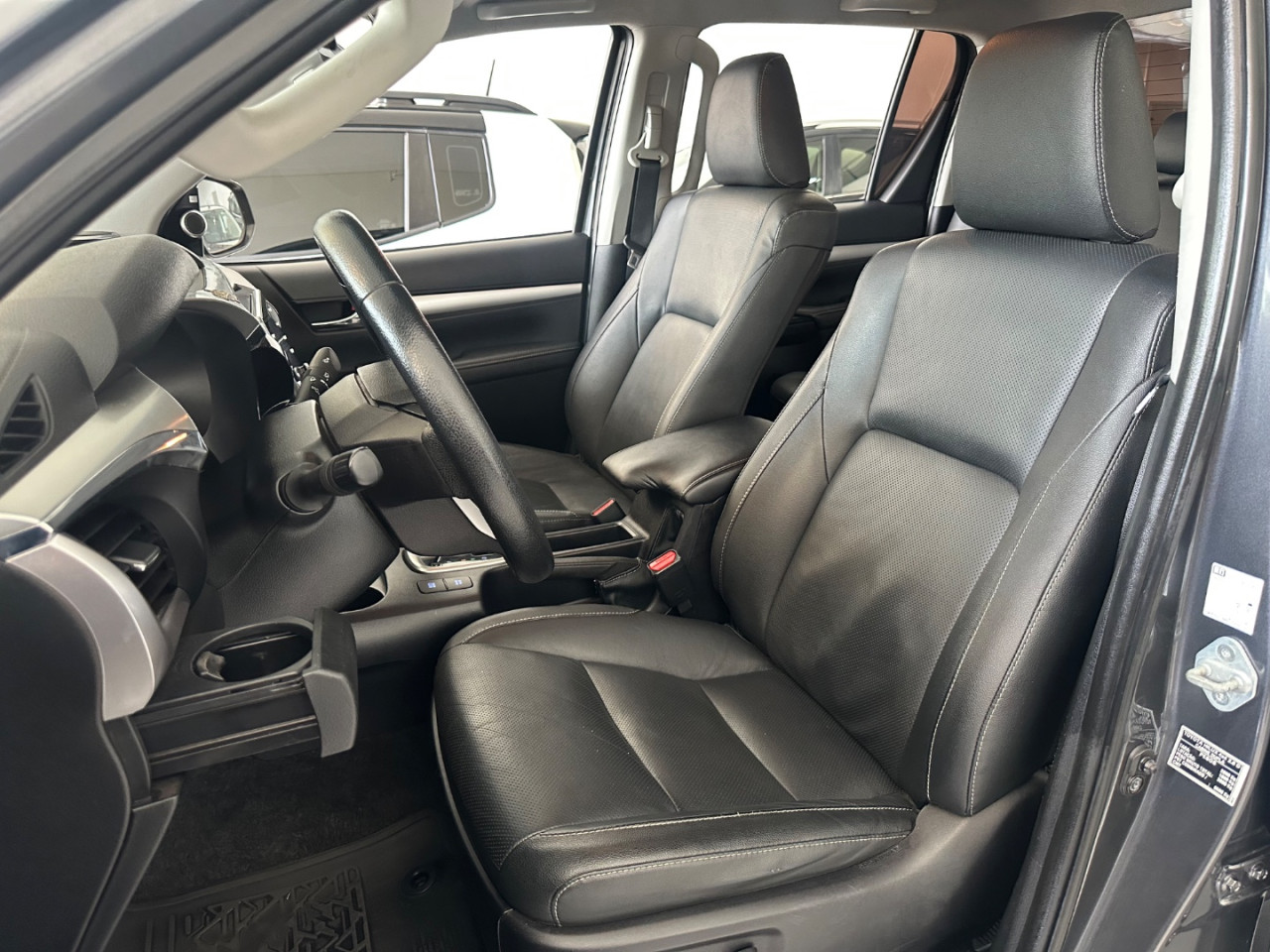 Hilux Caminhonete 2.8 16V SRX 4X4 DIESEL CABINE DUPLA AUTOMÁTICO