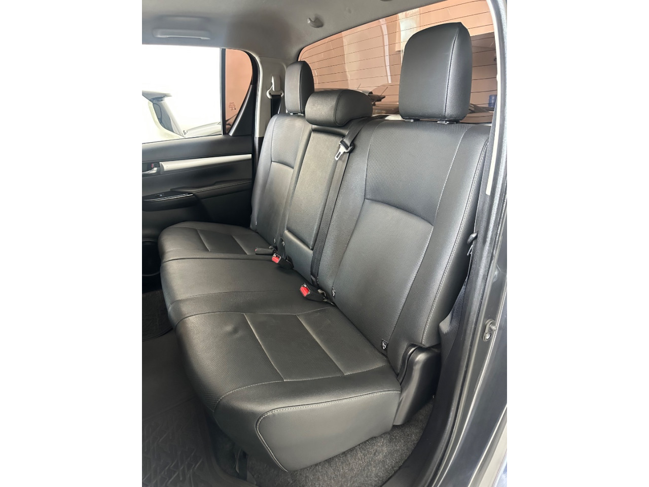 Hilux Caminhonete 2.8 16V SRX 4X4 DIESEL CABINE DUPLA AUTOMÁTICO