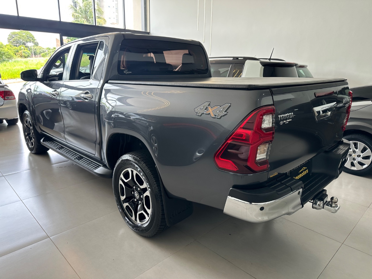 Hilux Caminhonete 2.8 16V SRX 4X4 DIESEL CABINE DUPLA AUTOMÁTICO