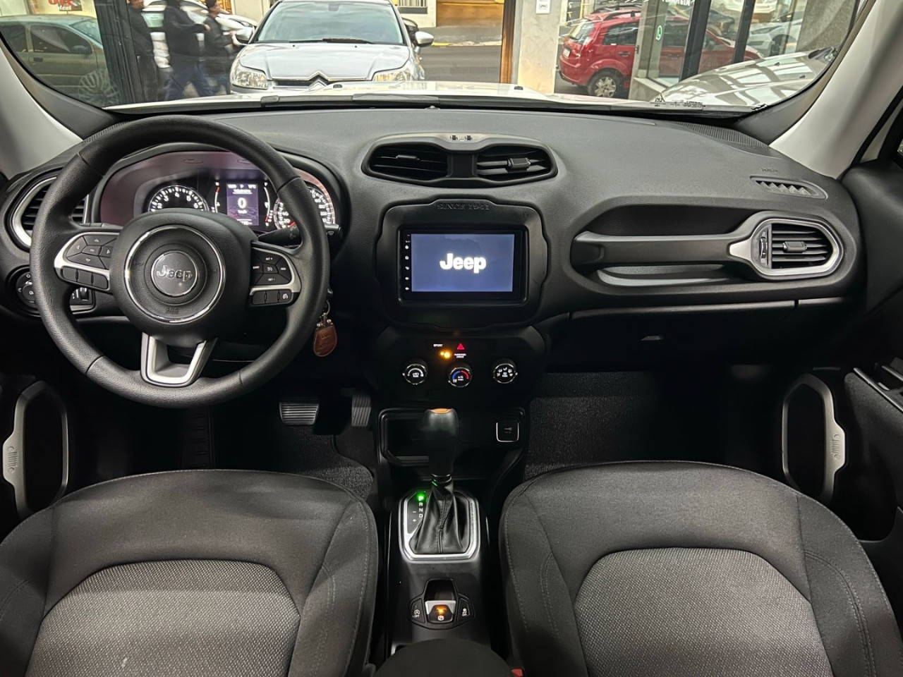 Renegade 1.8 16V 4P FLEX AUTOMÁTICO