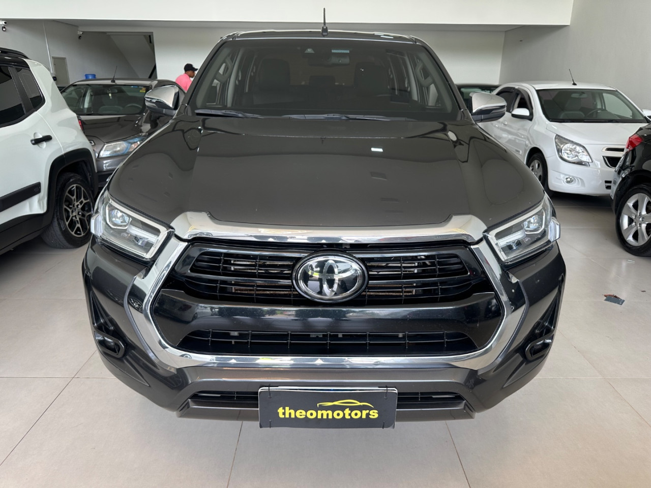 Hilux Caminhonete 2.8 16V SRX 4X4 DIESEL CABINE DUPLA AUTOMÁTICO