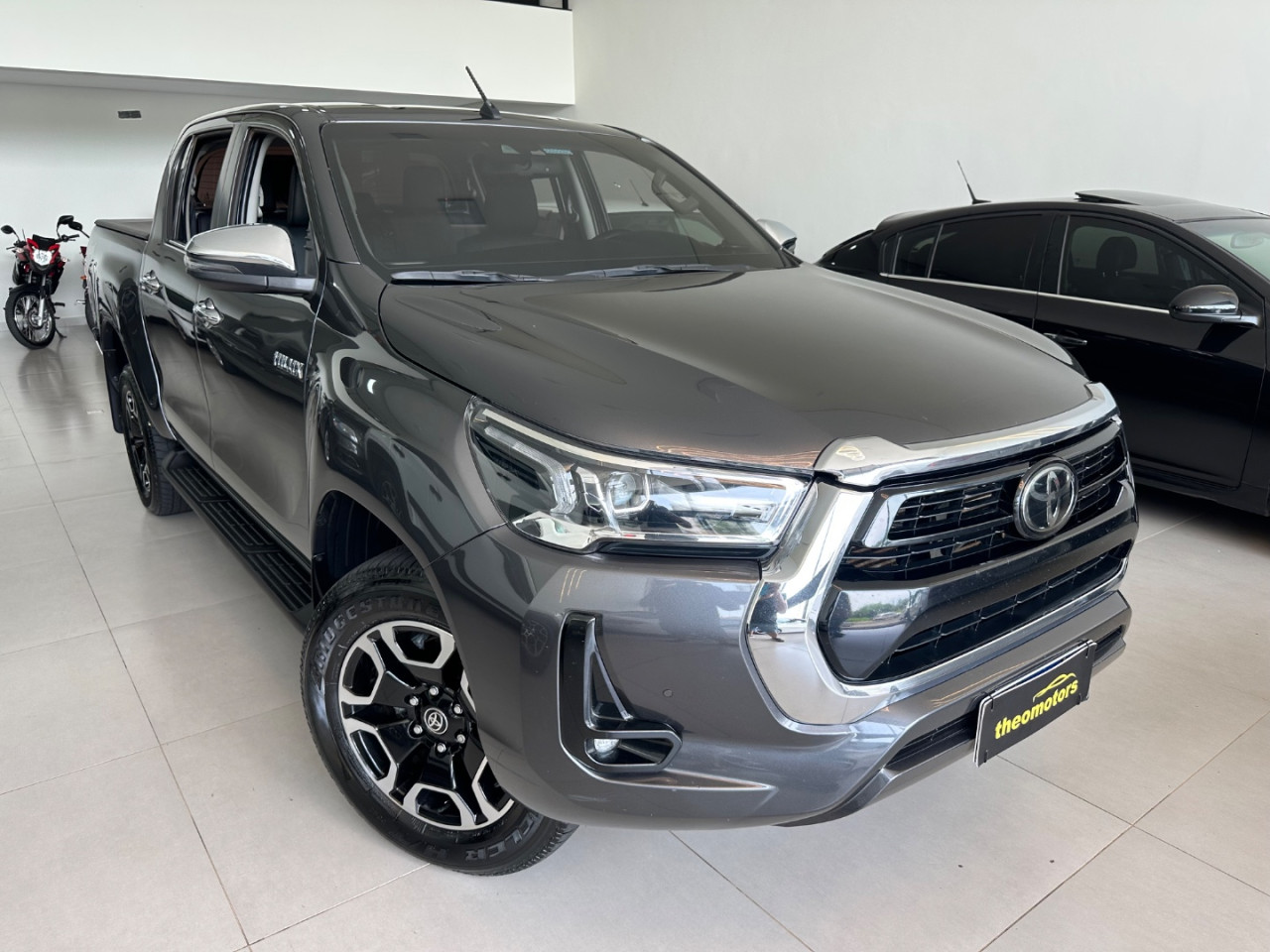 Hilux Caminhonete 2.8 16V SRX 4X4 DIESEL CABINE DUPLA AUTOMÁTICO