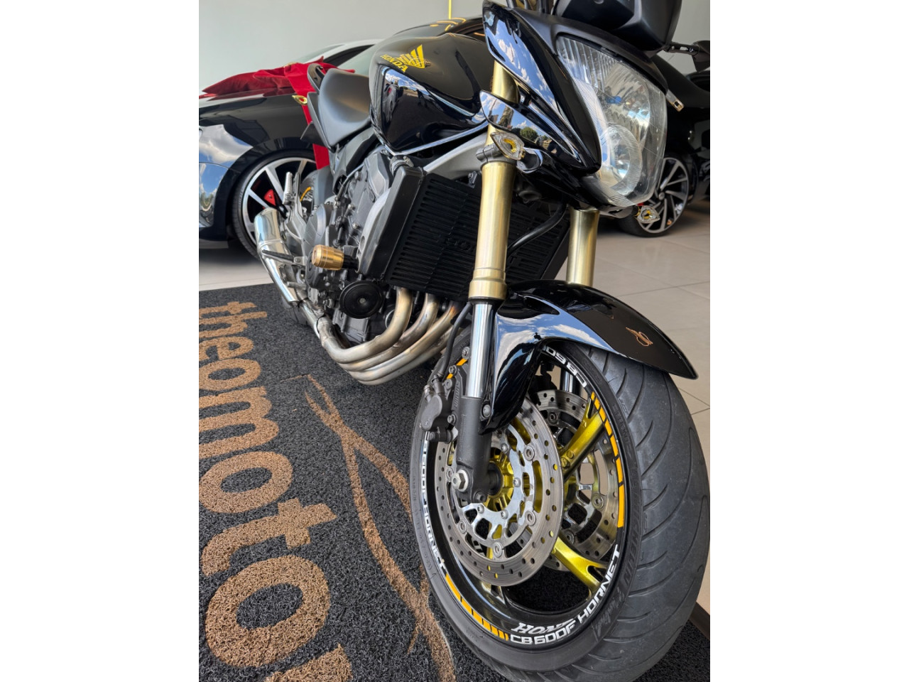 CB 600 F HORNET SEM ABS