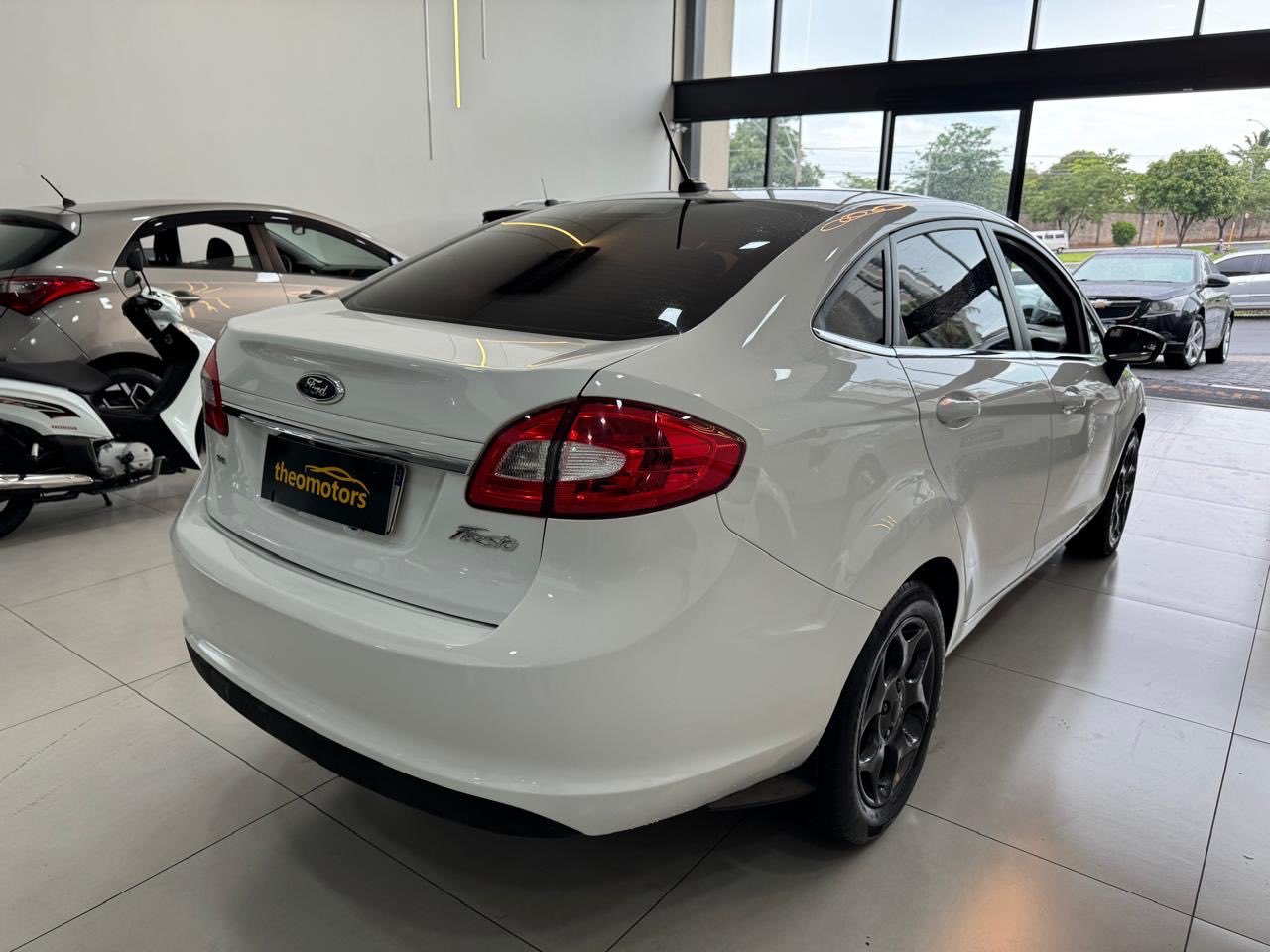 FORD Fiesta Sedan 1.6 16V 4P SE FLEX