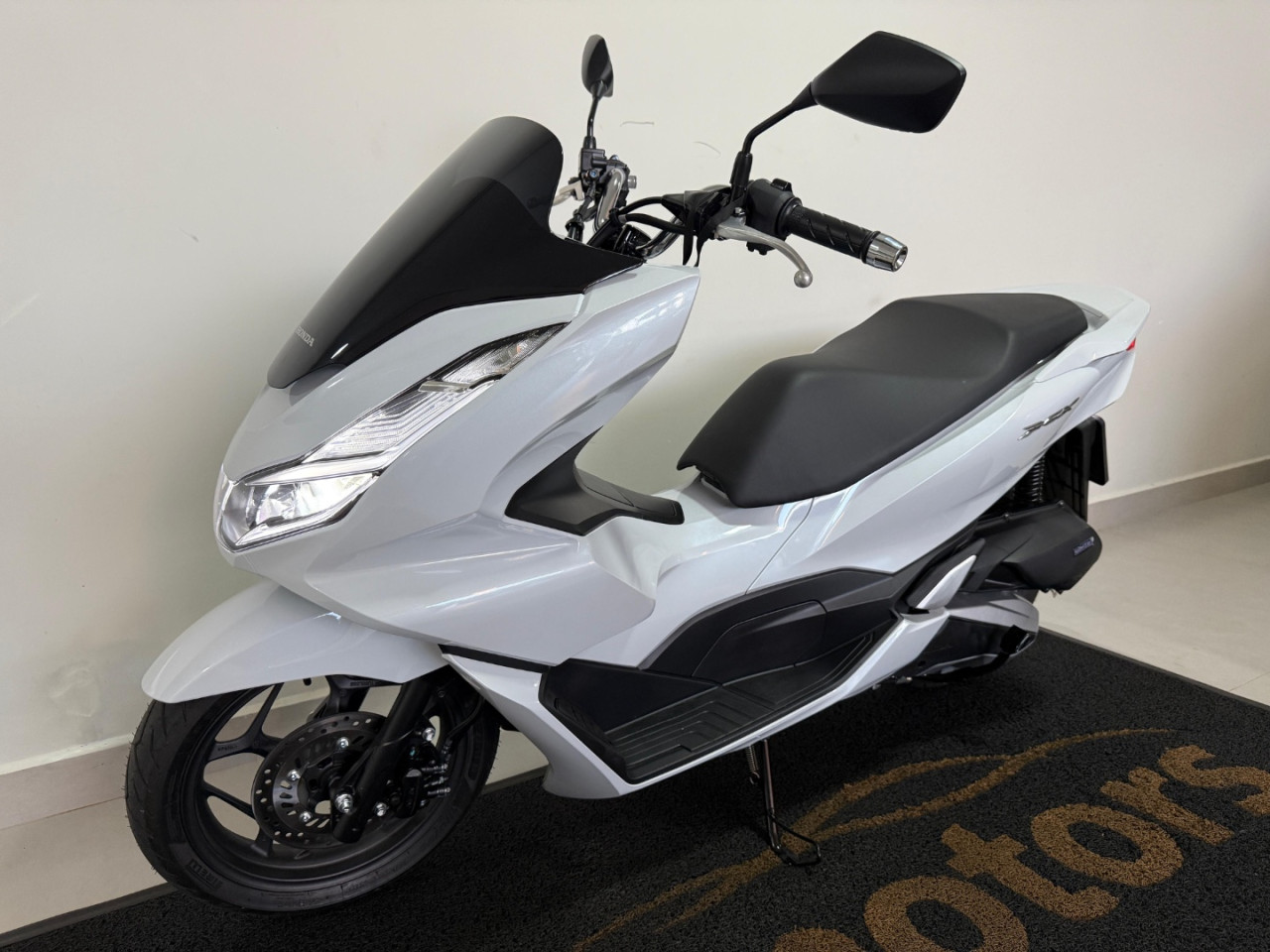 PCX 160 DLX ABS