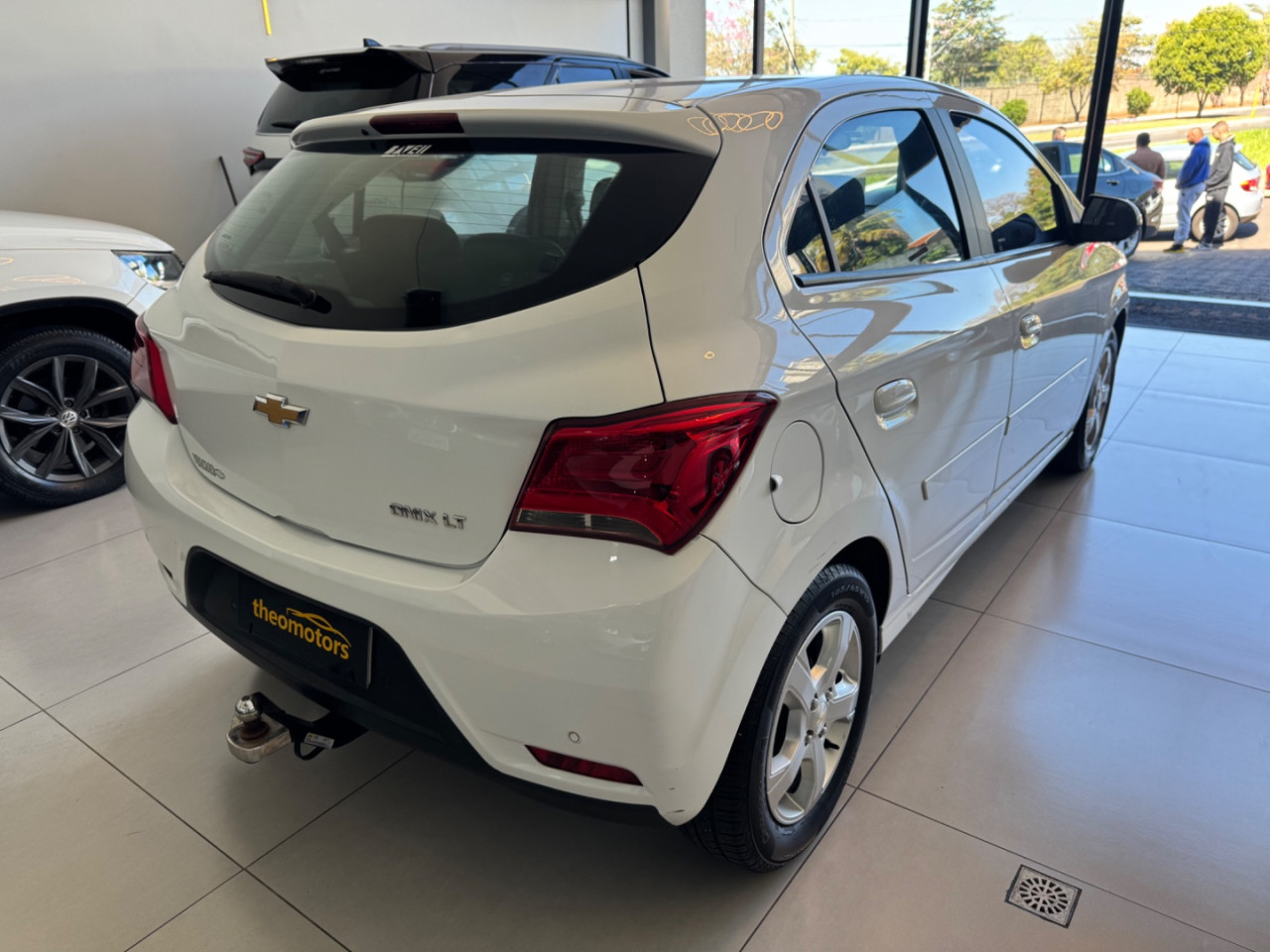 Onix Hatch 1.4 4P FLEX LT AUTOMÁTICO