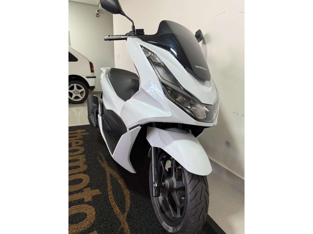 PCX 160 DLX ABS