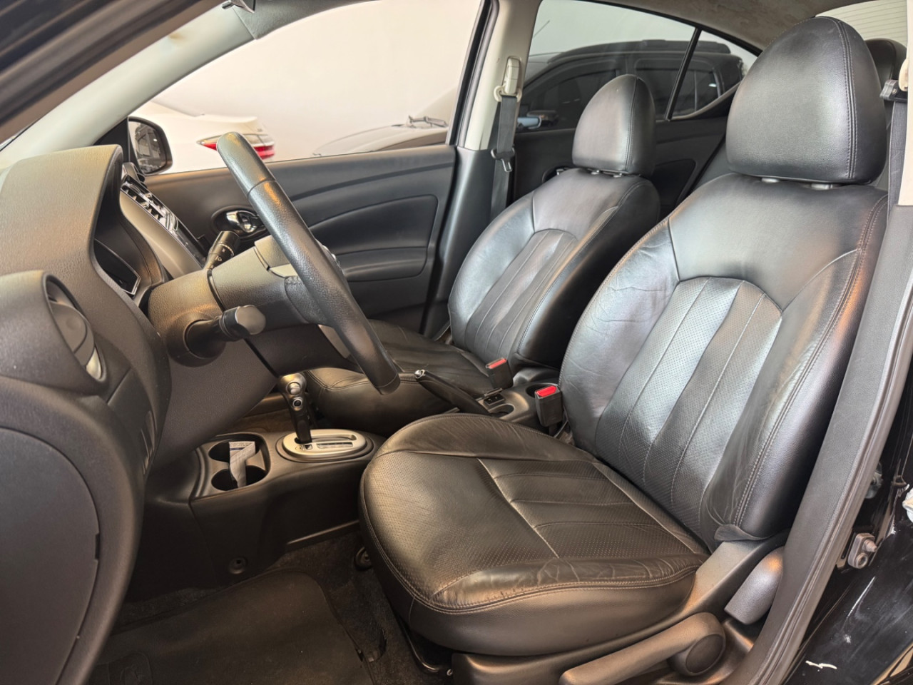Versa Sedan 1.6 16V 4P SL FLEX XTRONIC AUTOMÁTICO CVT