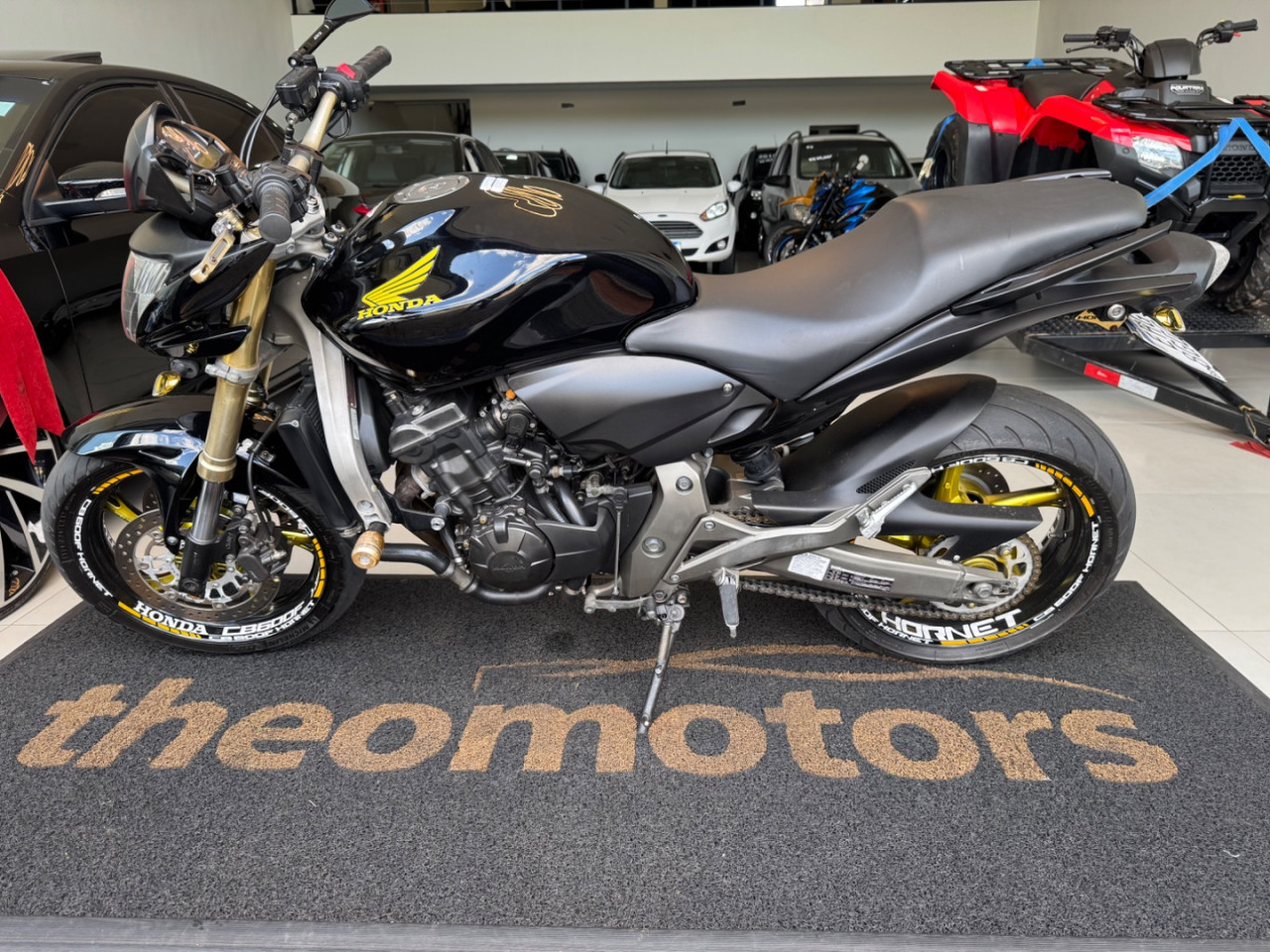 CB 600 F HORNET SEM ABS