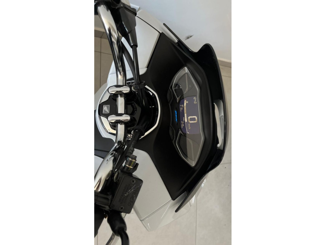 PCX 160 DLX ABS