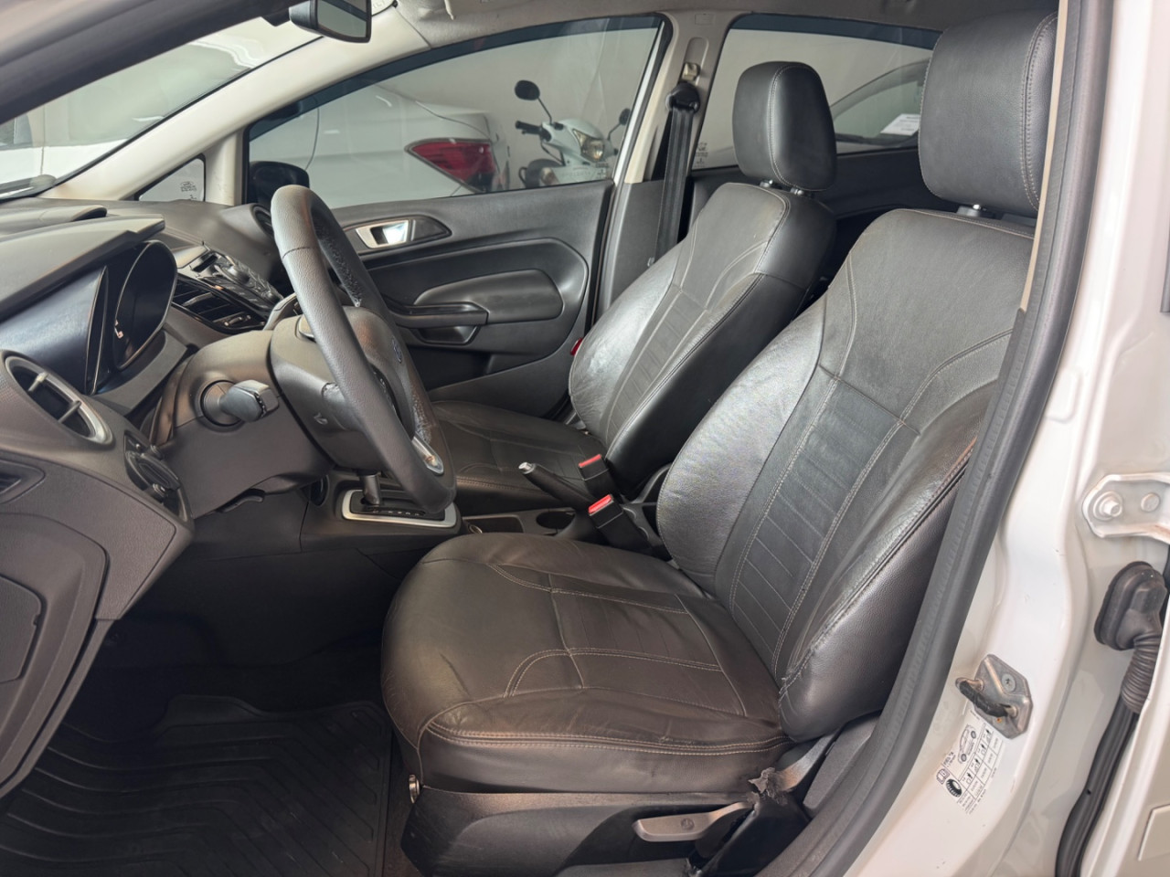 FORD Fiesta Hatch 1.6 16V 4P FLEX SE POWERSHIFT AUTOMÁTICO