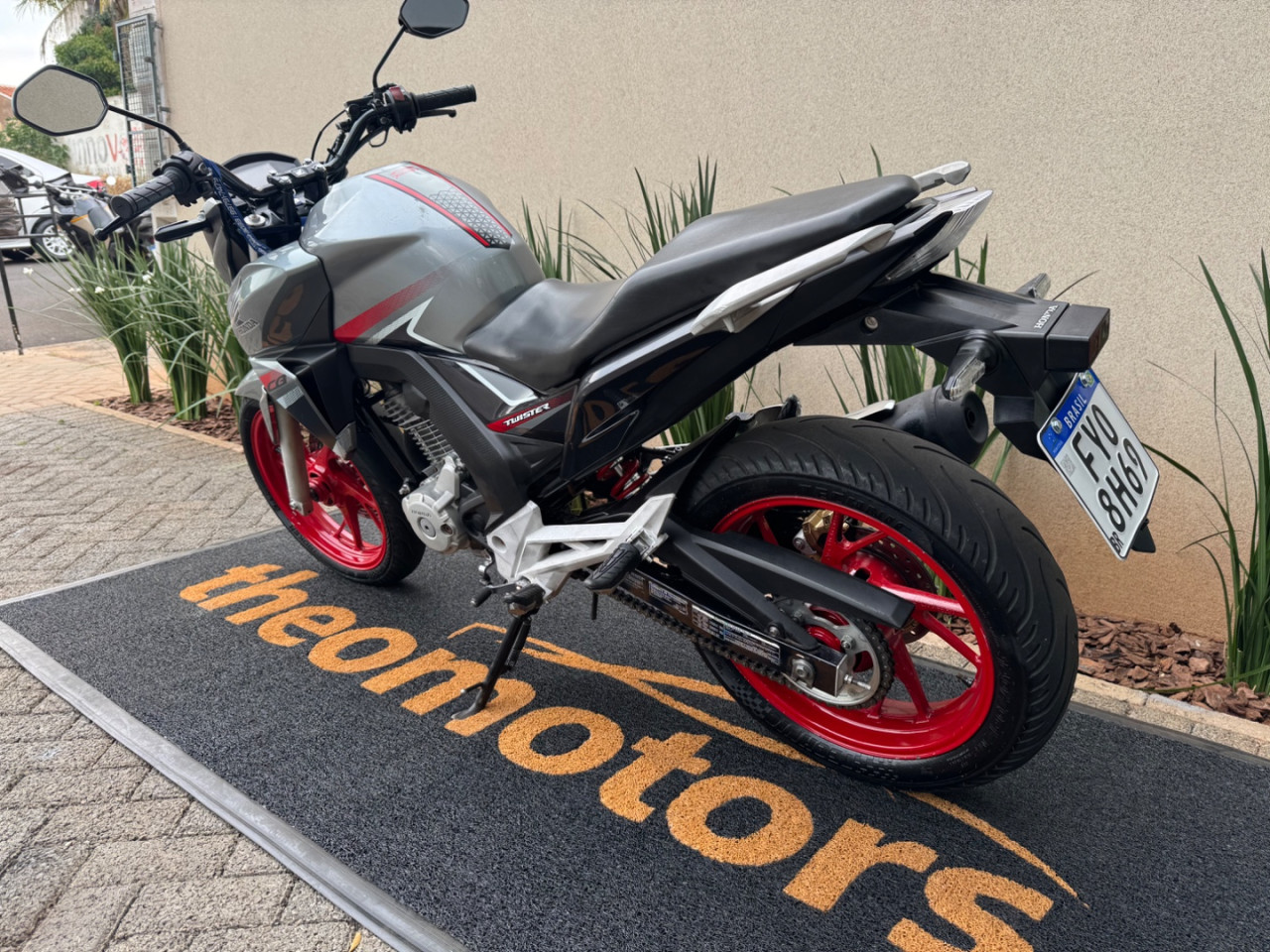 CB 250 F Twister FLEXONE