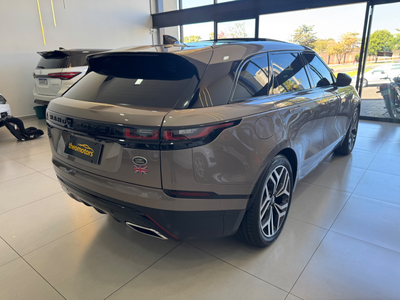 Range Rover Velar 2.0 16V 4P P300 SE R-DYNAMIC AUTOMÁTICO