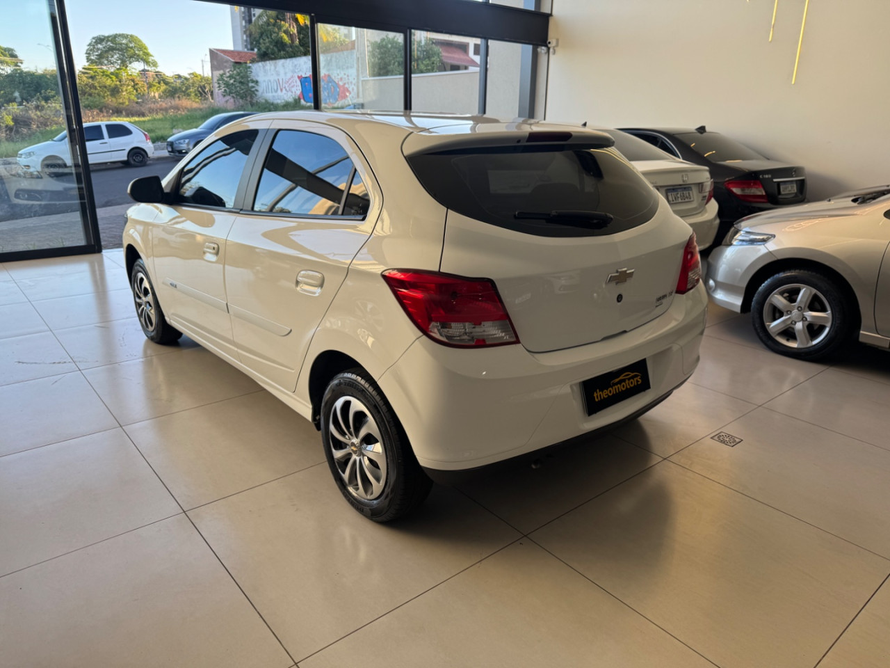 CHEVROLET Onix Hatch 1.0 4P FLEX LT