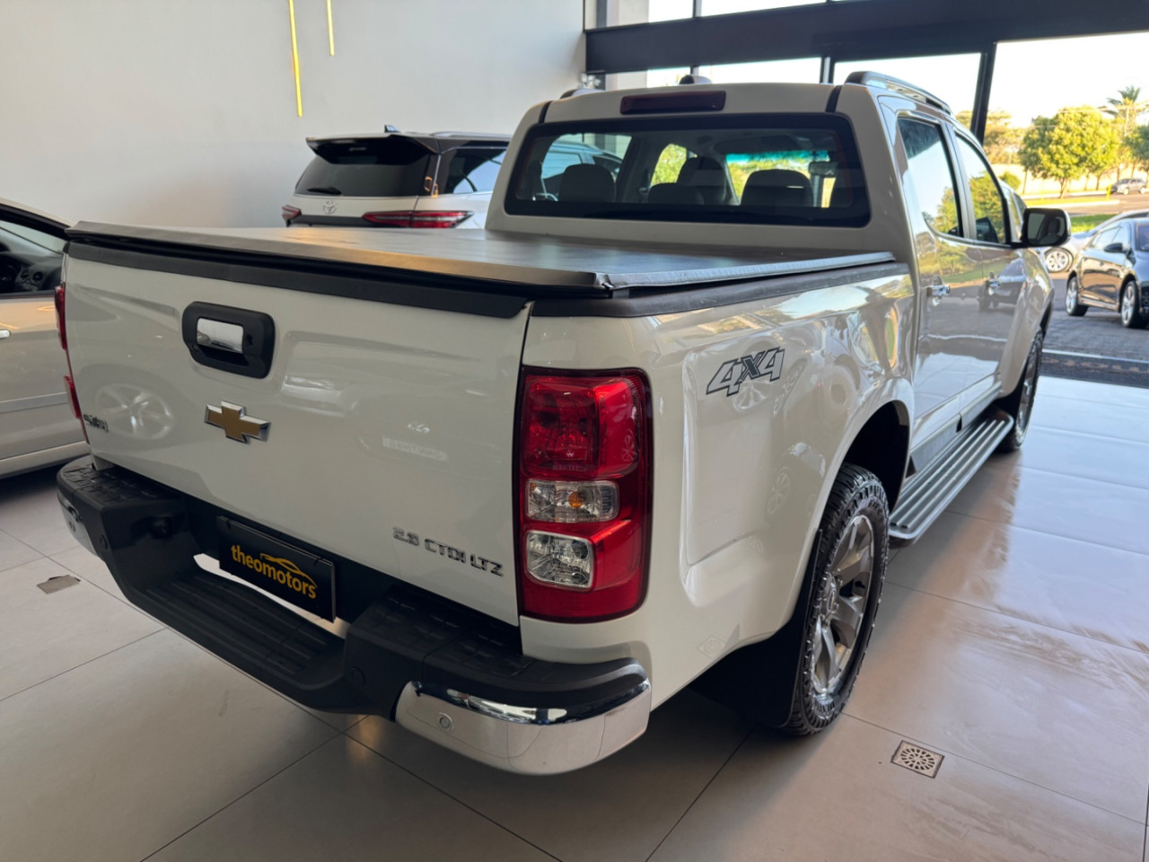 S10 2.8 16V LTZ CABINE DUPLA 4X4 TURBO DIESEL AUTOMÁTICO