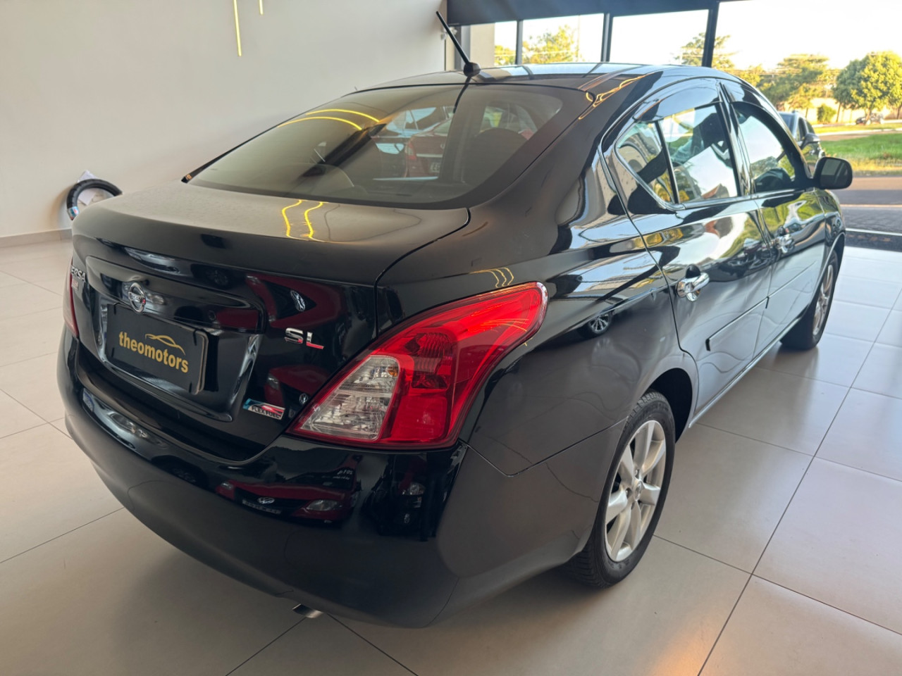 Versa Sedan 1.6 16V 4P FLEX SL