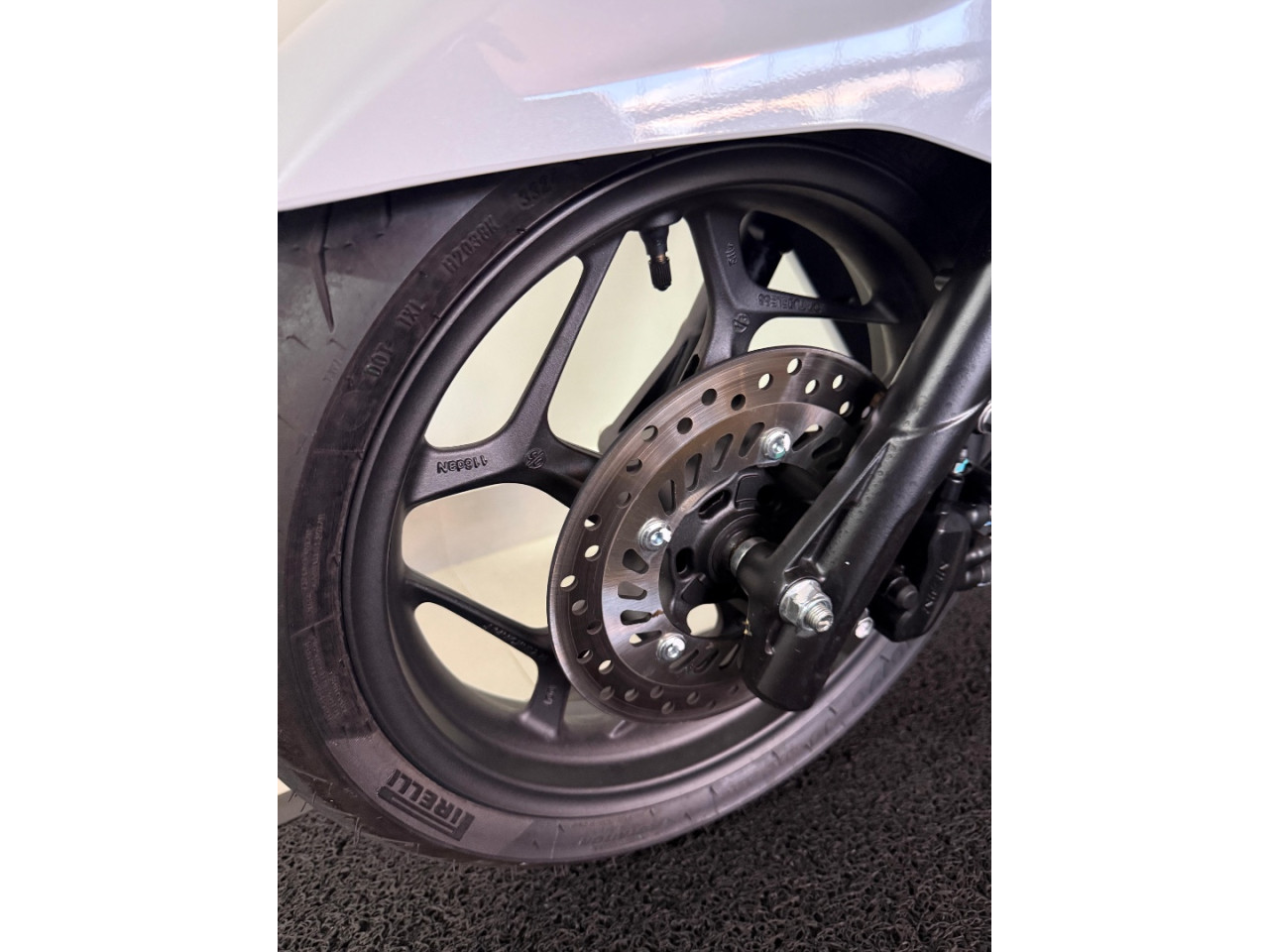 PCX 160 DLX ABS