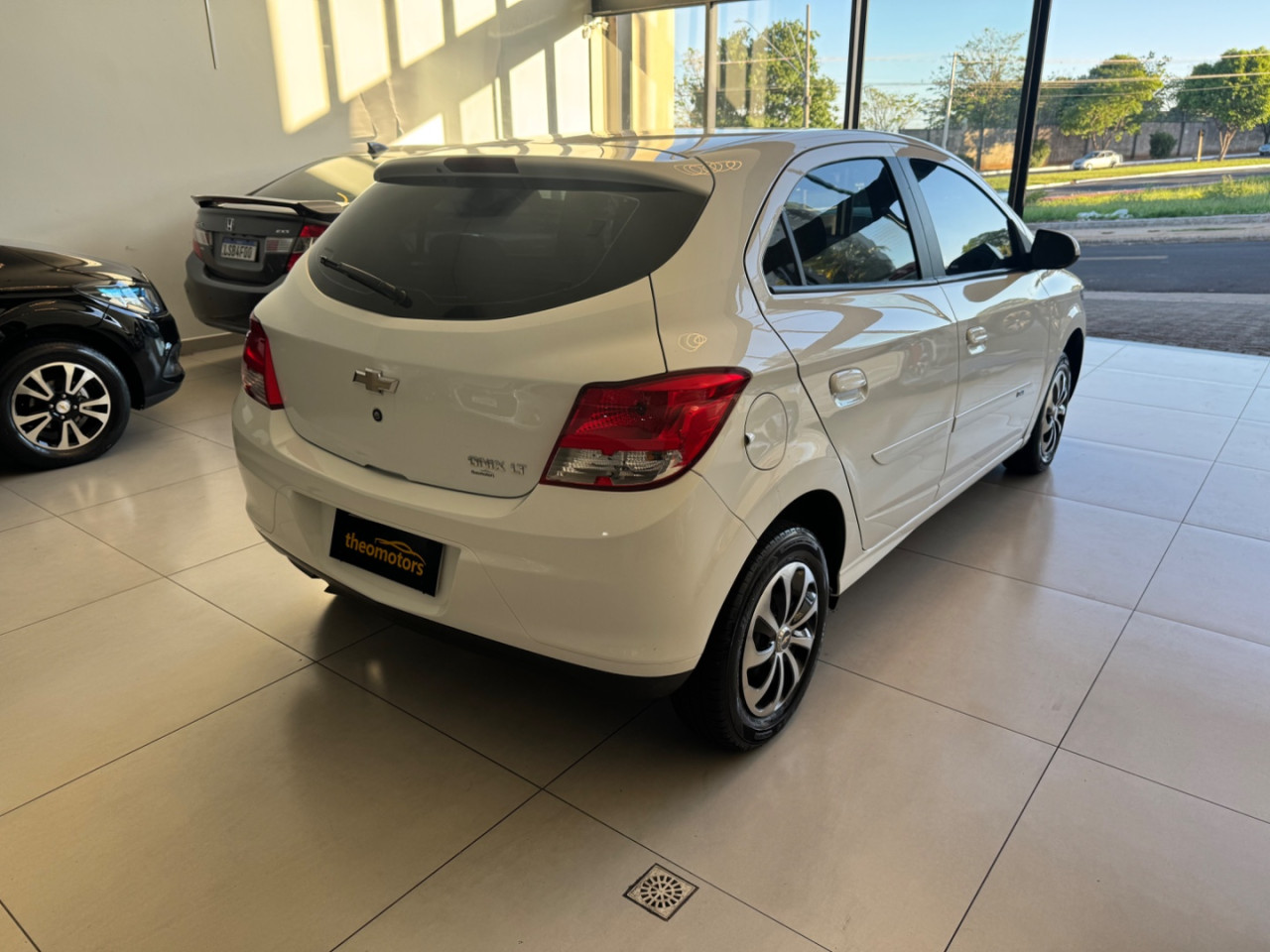 CHEVROLET Onix Hatch 1.0 4P FLEX LT