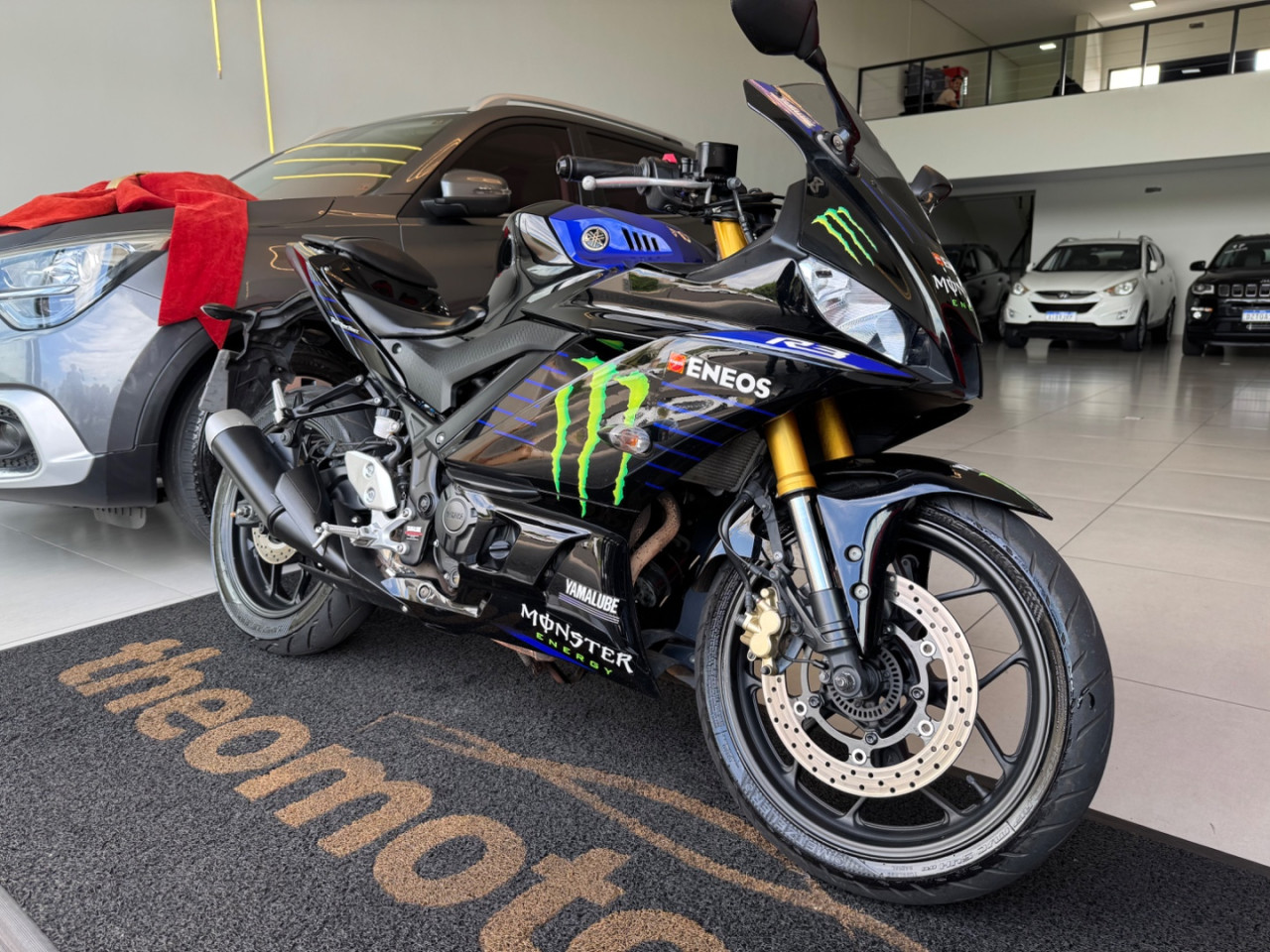YZF R3 300 Modelo sem Versão