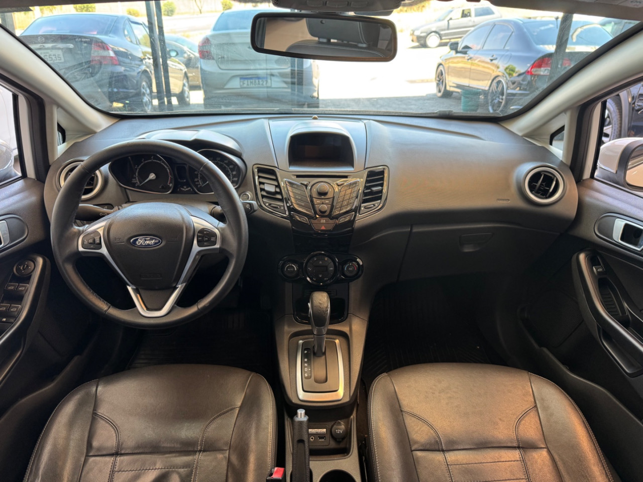 Fiesta Hatch 1.6 16V 4P FLEX TITANIUM POWERSHIFT AUTOMÁTICO