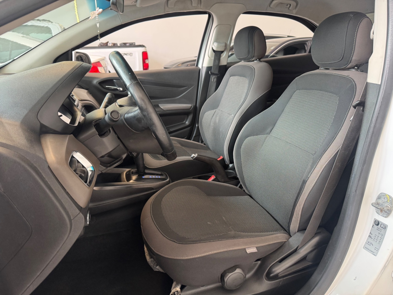 Prisma 1.4 4P LTZ  AUTOMÁTICO